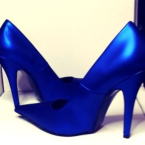 Cape Robbin Blue Heels, New, Size 8 US